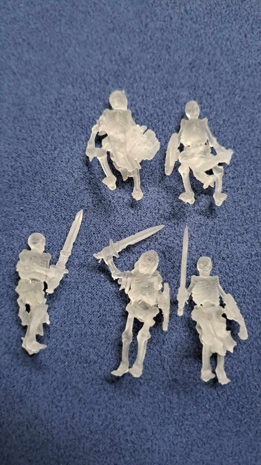 Crystal Undead aus klarem Resin ( 8 Miniaturen )